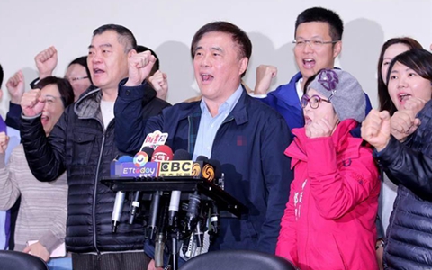 郝龙斌完成登记 国民党主席补选“郝江对决”格局确立